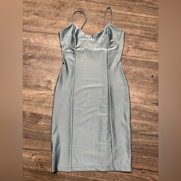 Popular 21
Sleek Women's Chemise in Blue - Picture 4 of 7